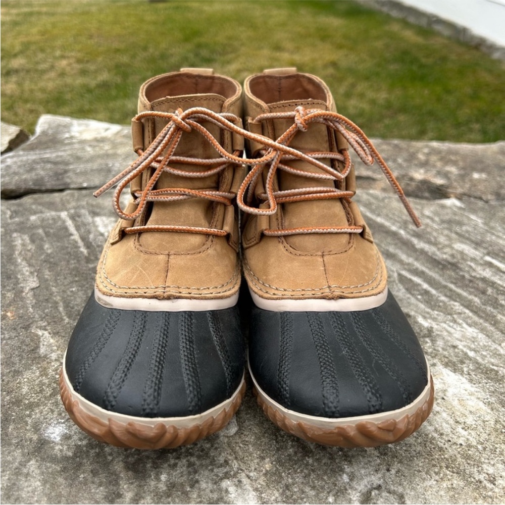 Sorel Tan and Black Rain & Snow Boots Waterproof Design